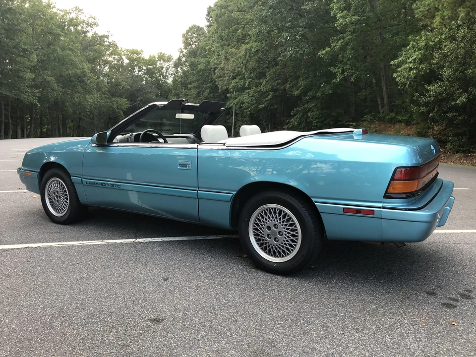1992 Chrysler LeBaron - Image 23 of 31