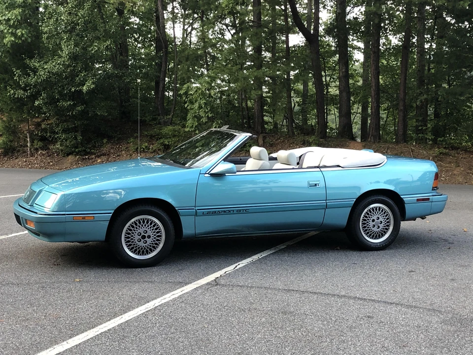 1992 Chrysler LeBaron - Image 18 of 31