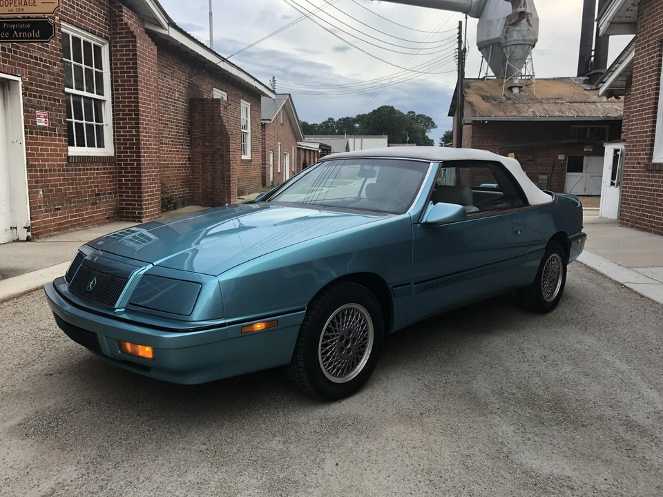 1992 Chrysler LeBaron - Image 11 of 31