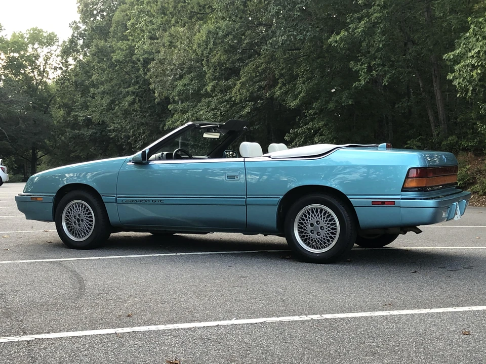1992 Chrysler LeBaron - Image 21 of 31