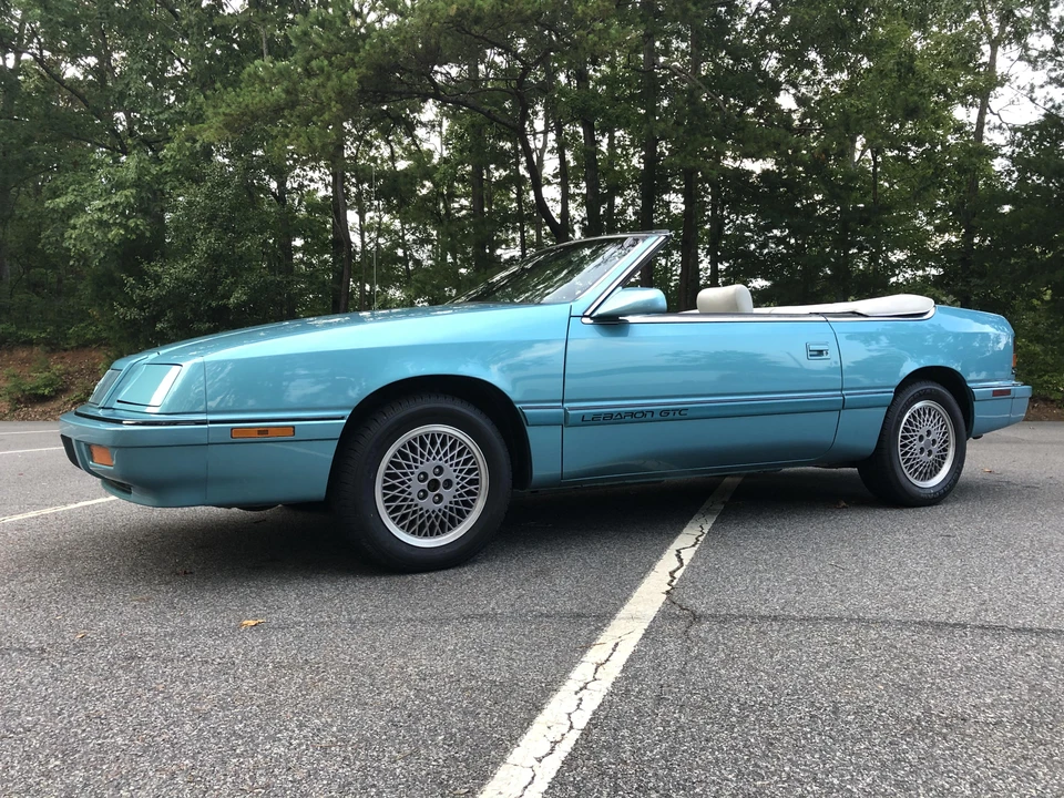 1992 Chrysler LeBaron - Image 17 of 31