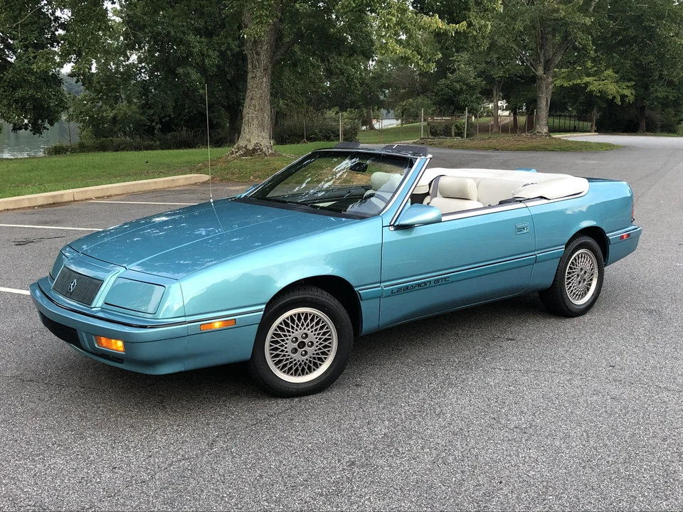 1992 Chrysler LeBaron - Image 16 of 31