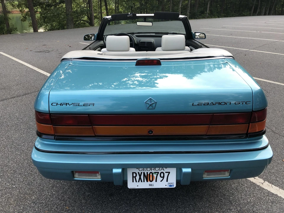 1992 Chrysler LeBaron - Image 27 of 31
