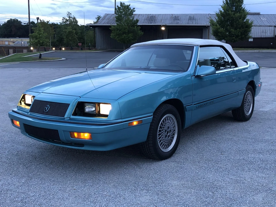 1992 Chrysler LeBaron - Image 10 of 31