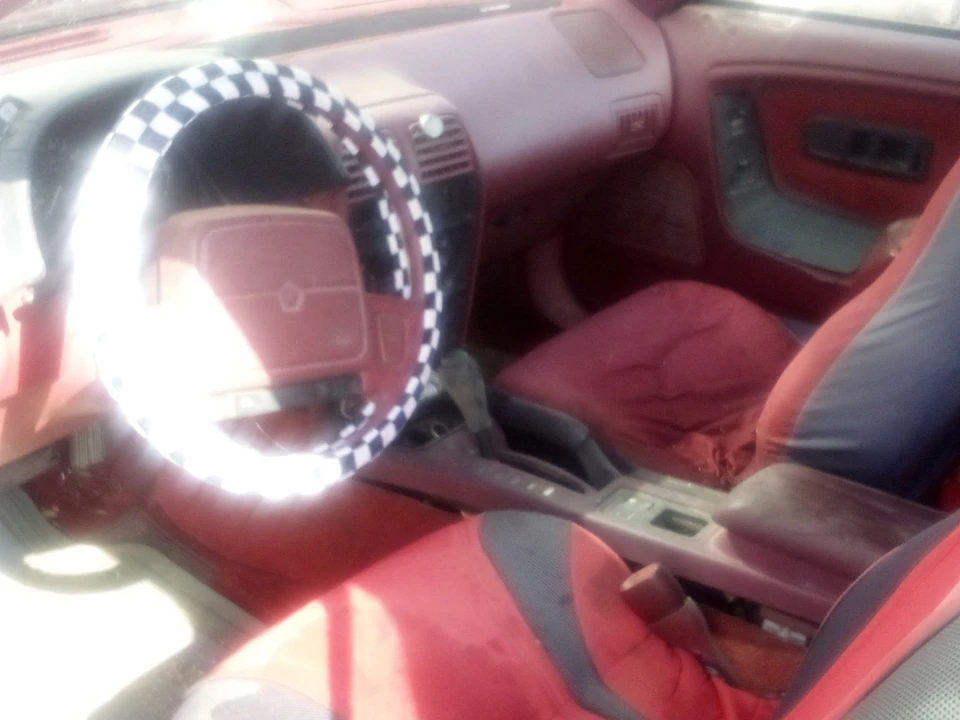 1992 Chrysler LeBaron - Image 2 of 3