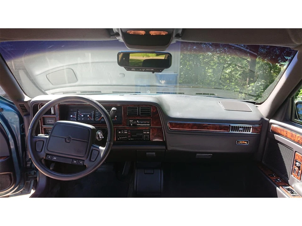 1992 Chrysler New Yorker - Image 7 of 16