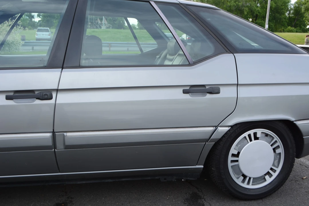 1992 Citroen XM - Image 16 of 31