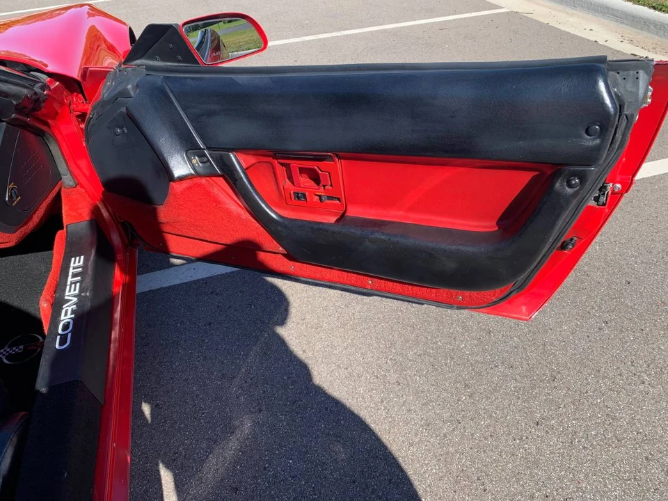 1992 Chevrolet Corvette C4 - Image 9 of 19