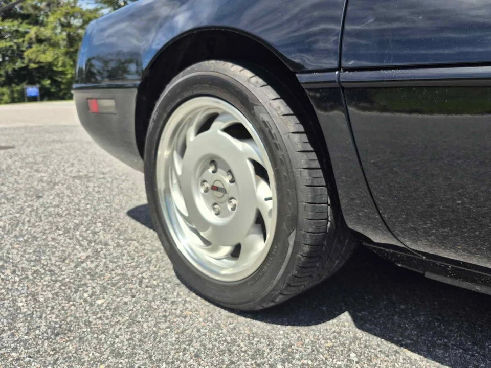 1992 Chevrolet Corvette C4 - Image 19 of 23