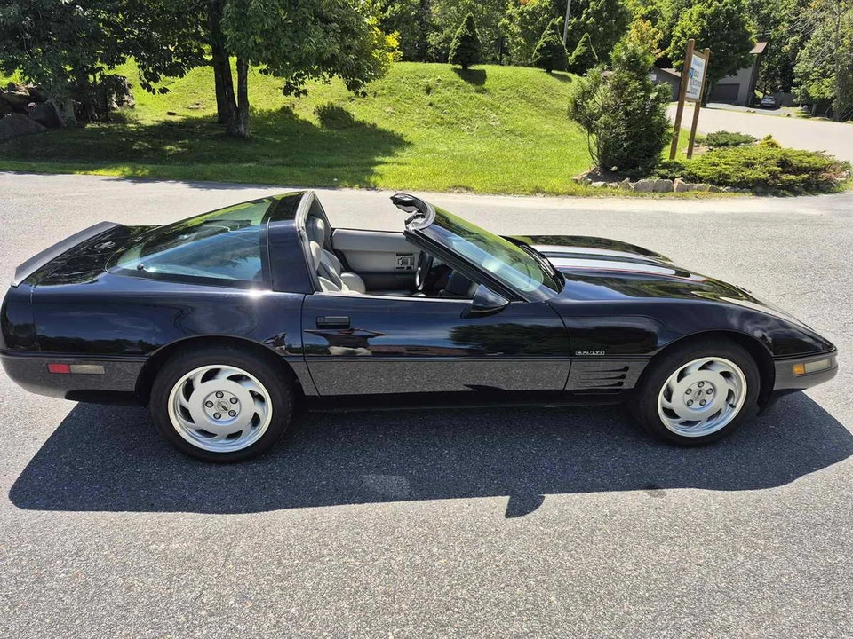 1992 Chevrolet Corvette C4 - Image 2 of 23