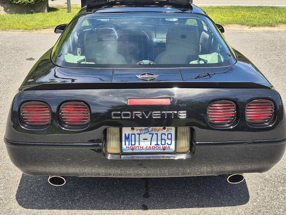 1992 Chevrolet Corvette C4 - Image 12 of 23