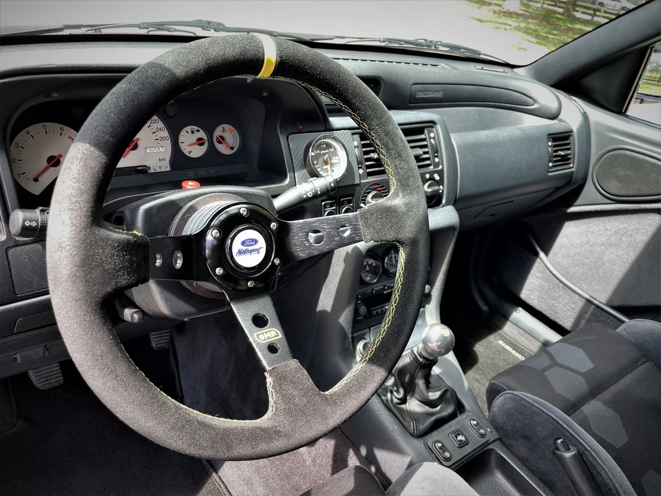 1994 Ford Escort RS Cosworth - Image 22 of 31