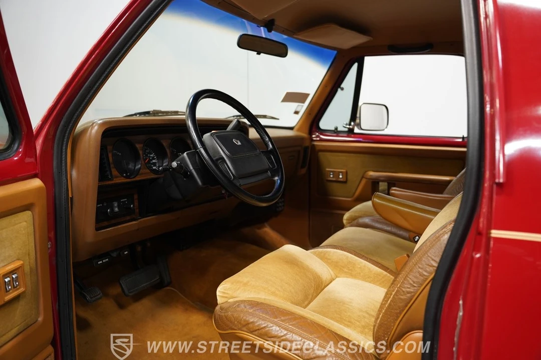 1992 Dodge Ramcharger - Image 4 of 12