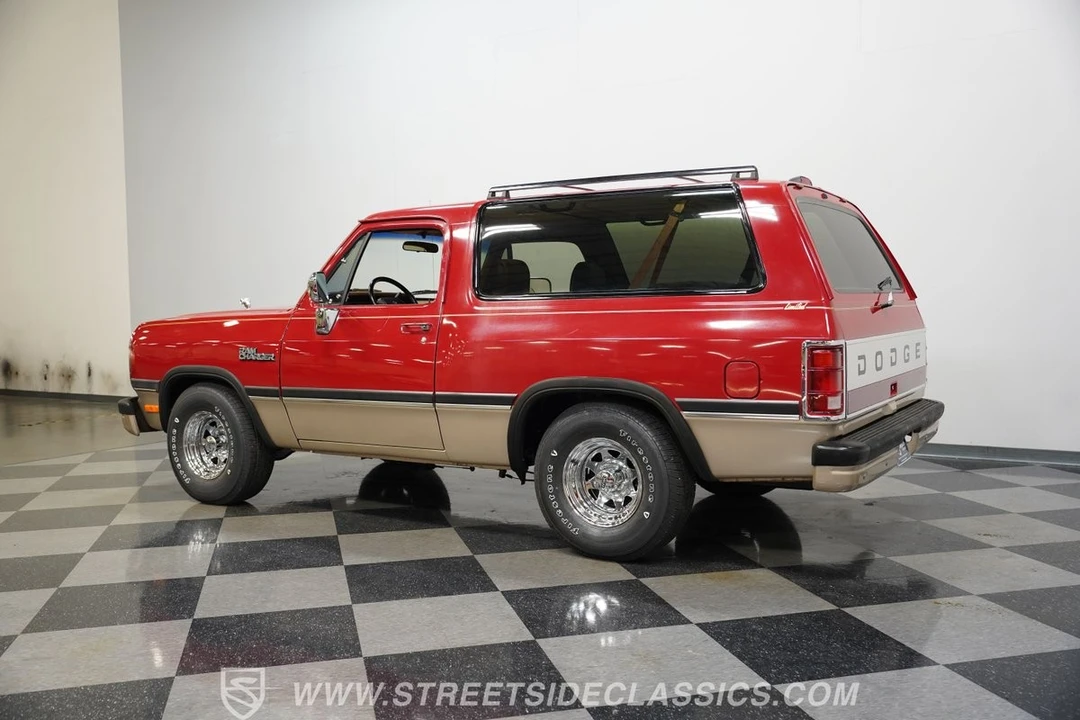 1992 Dodge Ramcharger - Image 8 of 12