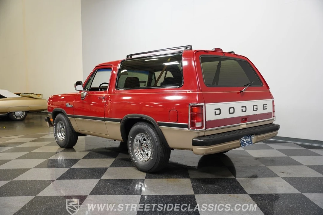 1992 Dodge Ramcharger - Image 9 of 12