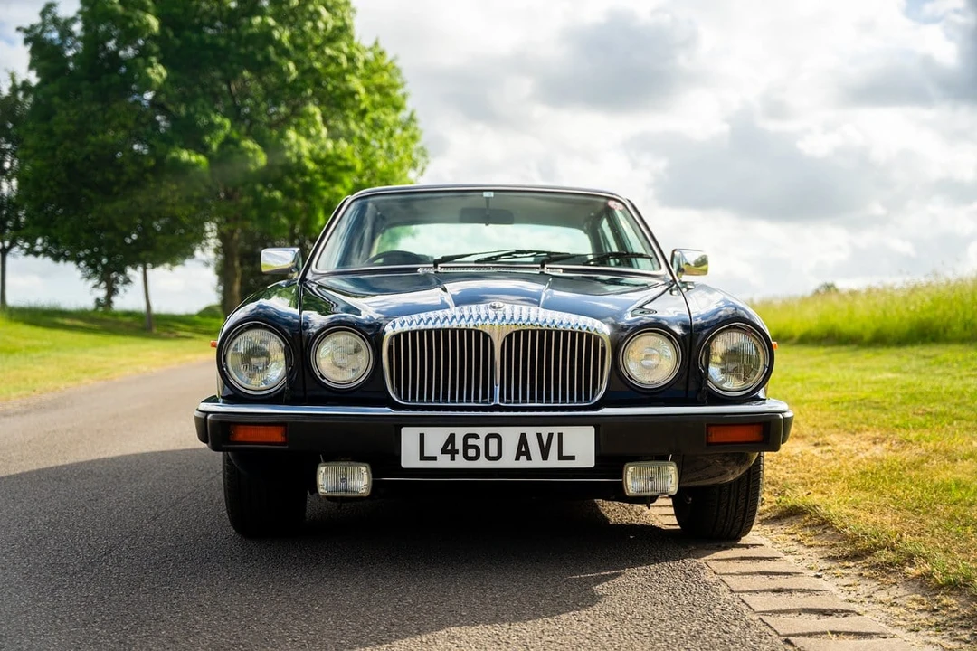 1992 Daimler - Image 4 of 31