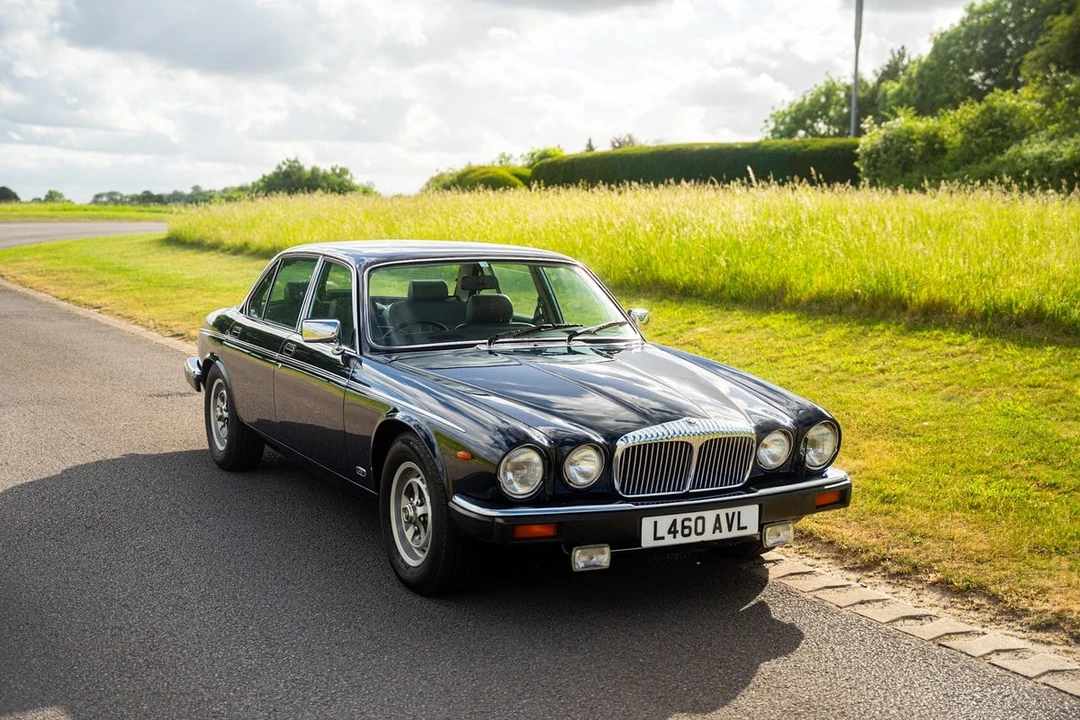 1992 Daimler - Image 3 of 31