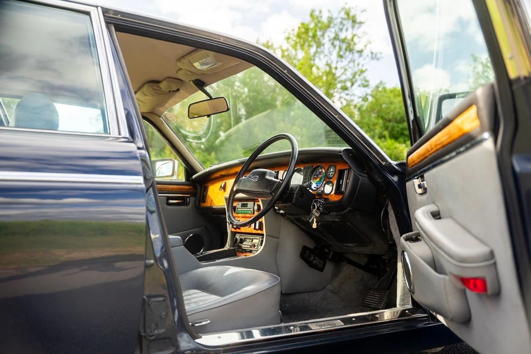 1992 Daimler - Image 11 of 31