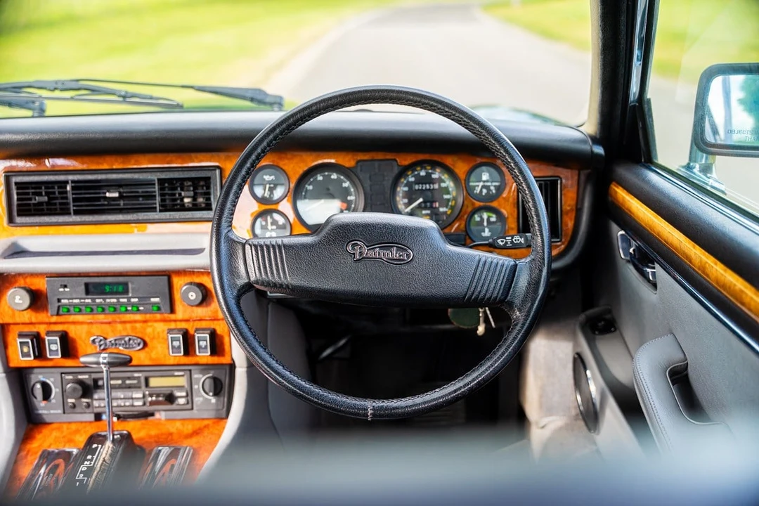 1992 Daimler - Image 10 of 31