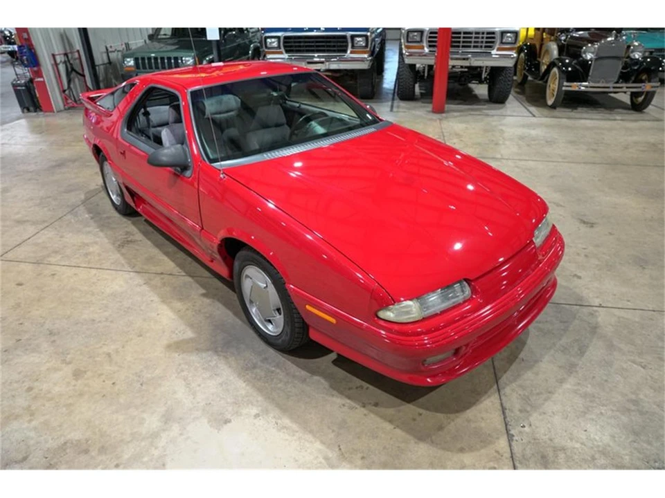 1992 Dodge Daytona - Image 13 of 31