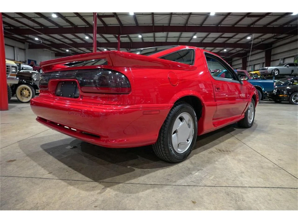 1992 Dodge Daytona - Image 8 of 31