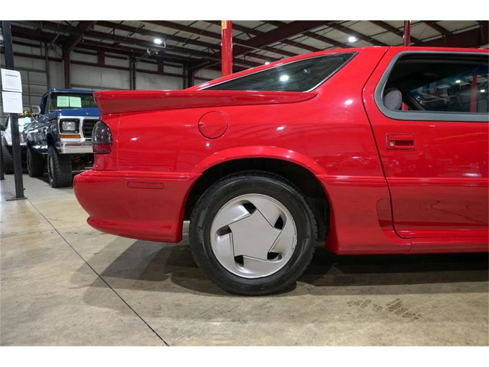 1992 Dodge Daytona - Image 9 of 31