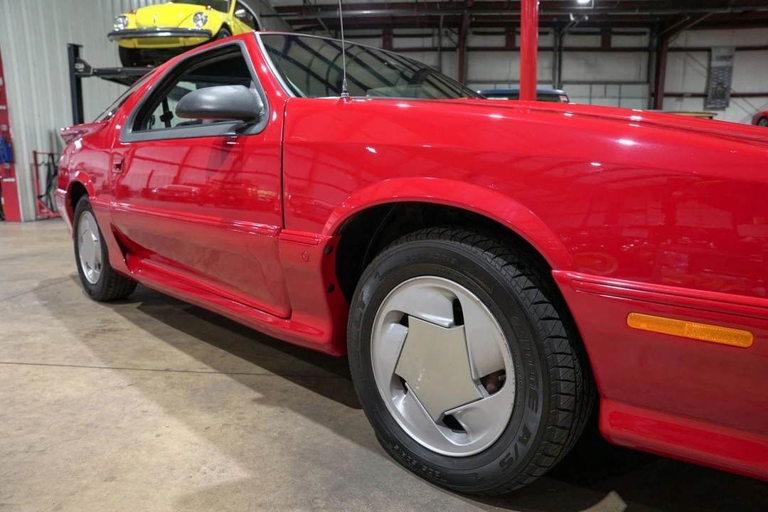 1992 Dodge Daytona - Image 20 of 31