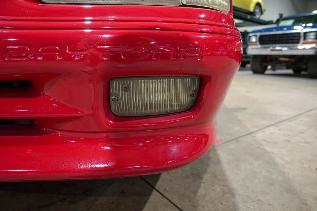 1992 Dodge Daytona - Image 21 of 31