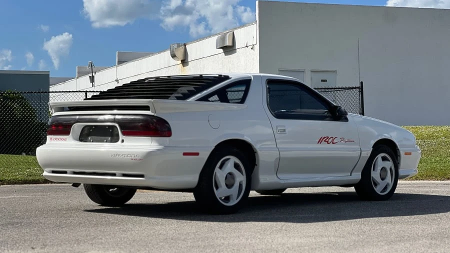 1992 Dodge Daytona - Image 3 of 16