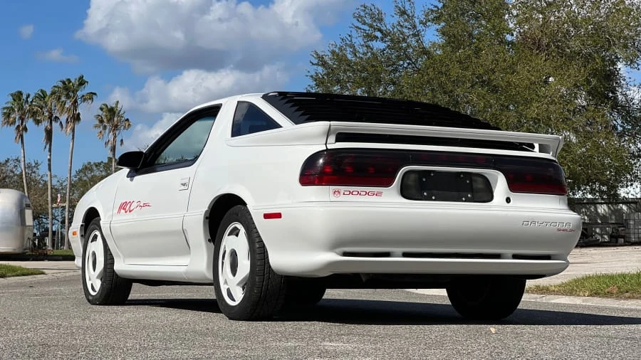 1992 Dodge Daytona - Image 9 of 16