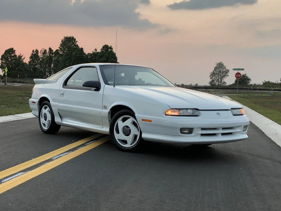 1992 Dodge Daytona - Image 9 of 31