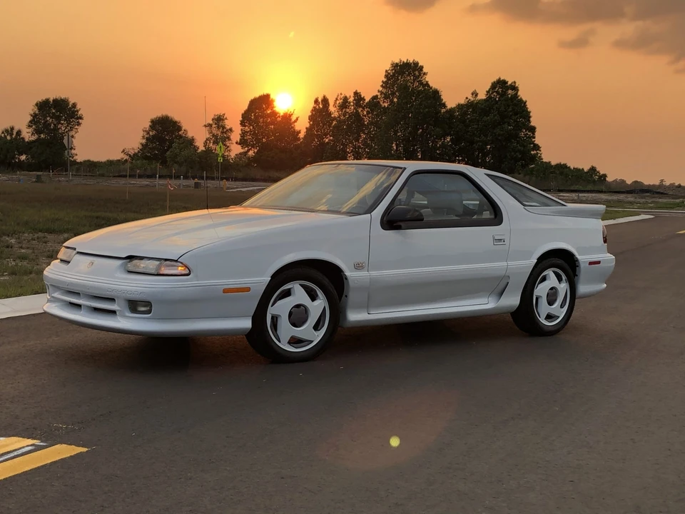 1992 Dodge Daytona - Image 16 of 31