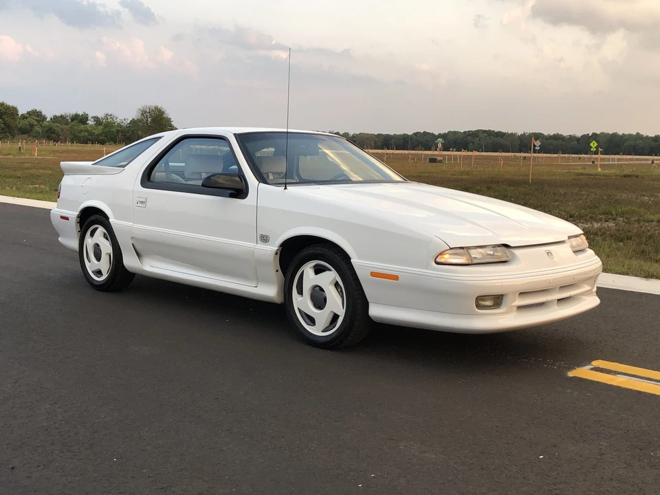 1992 Dodge Daytona - Image 7 of 31