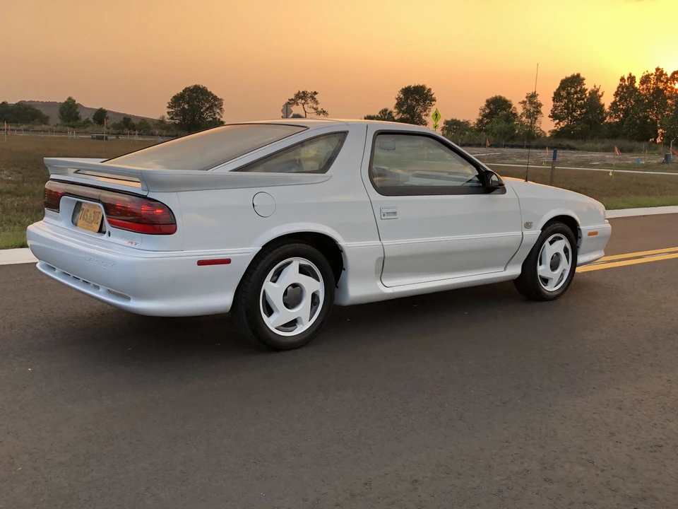 1992 Dodge Daytona - Image 5 of 31