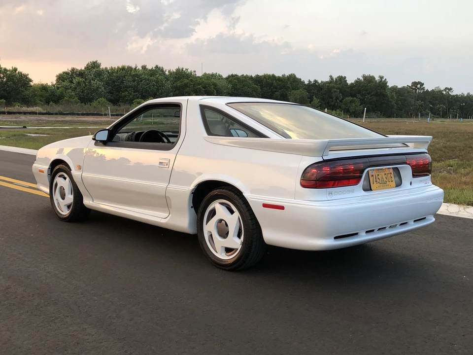 1992 Dodge Daytona - Image 18 of 31