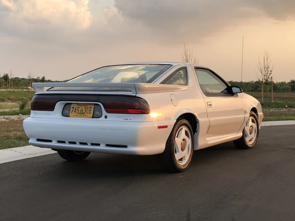 1992 Dodge Daytona - Image 4 of 31