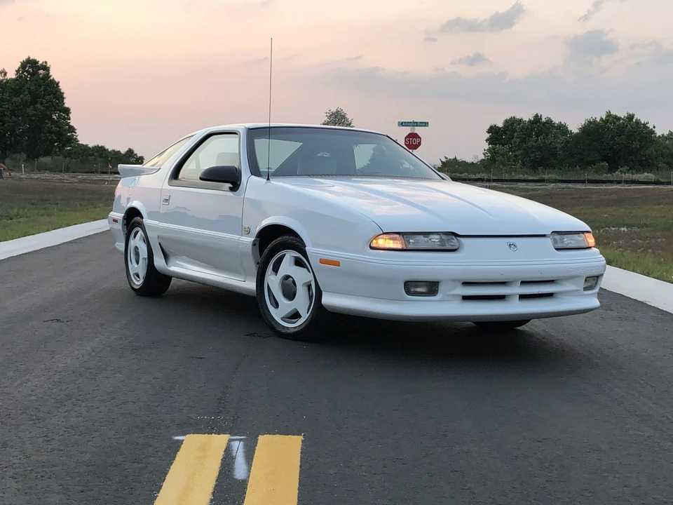 1992 Dodge Daytona - Image 8 of 31