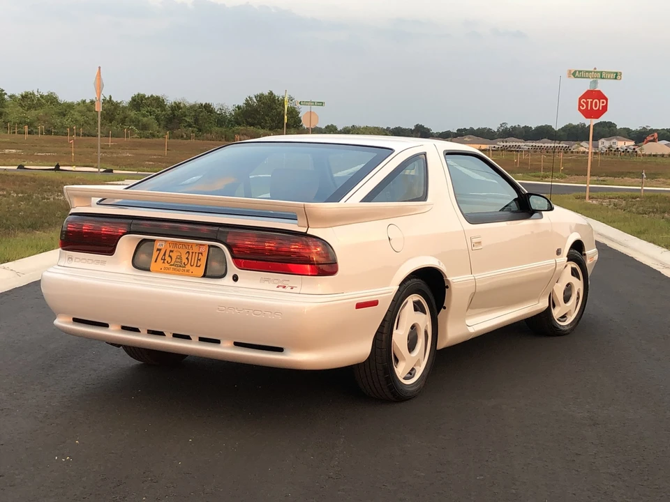 1992 Dodge Daytona - Image 3 of 31