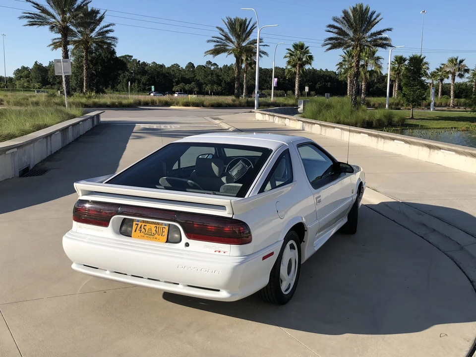 1992 Dodge Daytona - Image 22 of 31
