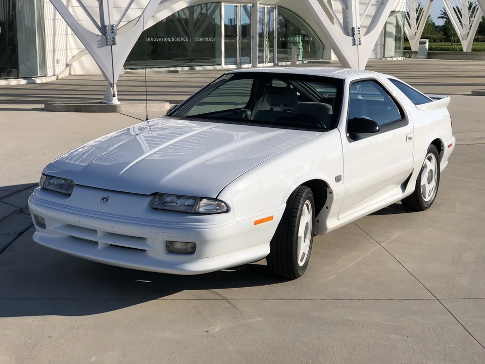 1992 Dodge Daytona - Image 26 of 31