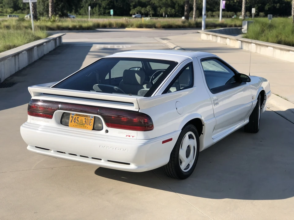 1992 Dodge Daytona - Image 21 of 31