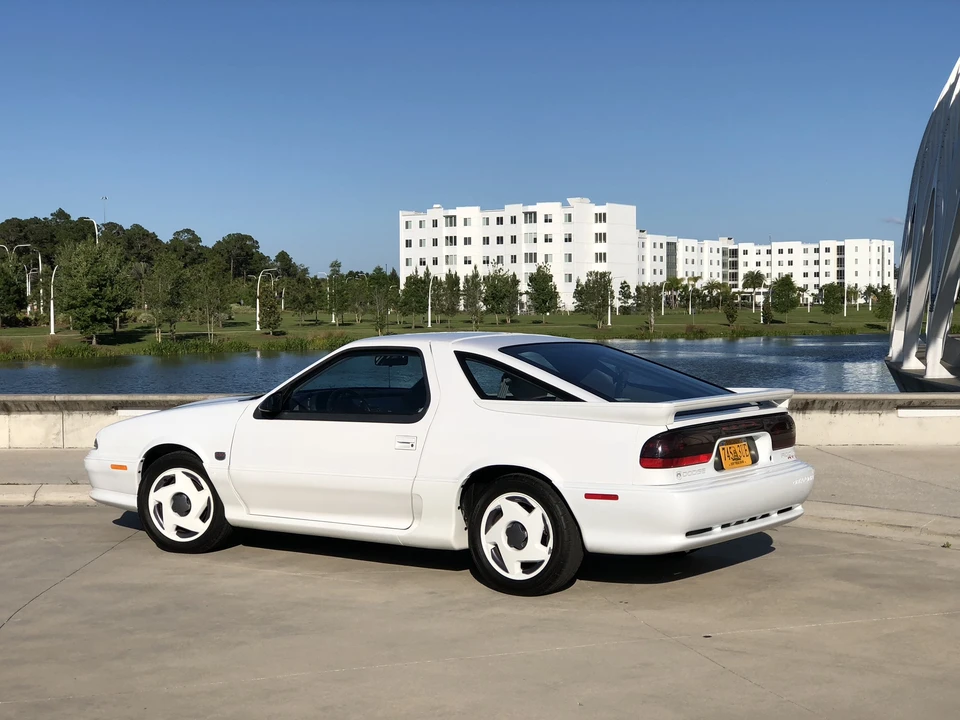 1992 Dodge Daytona - Image 28 of 31