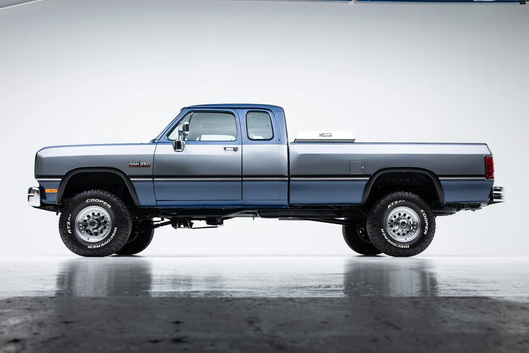 1992 Dodge Power Wagon - Image 25 of 31