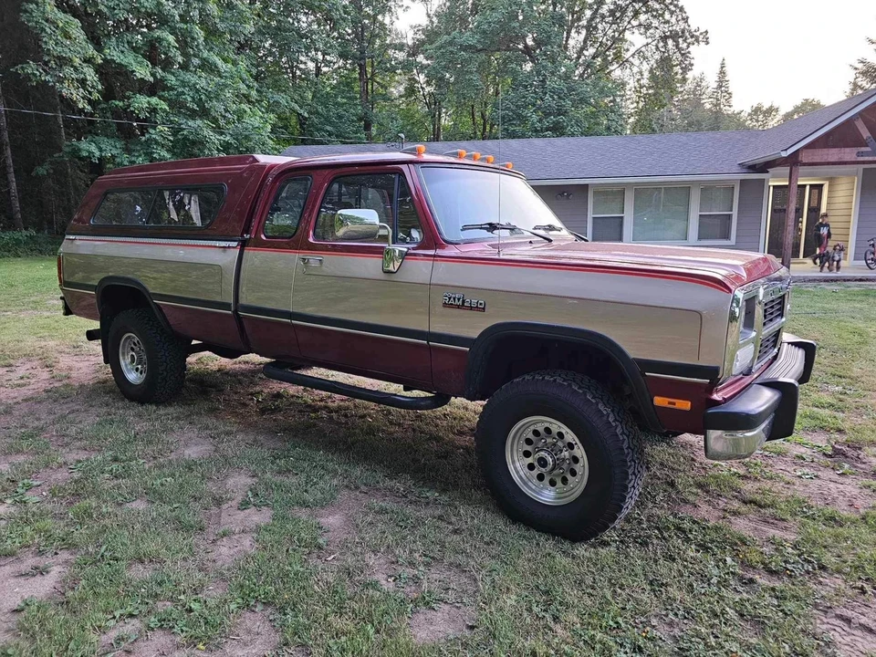 1992 Dodge Ram 1st Gen - Image 25 of 31