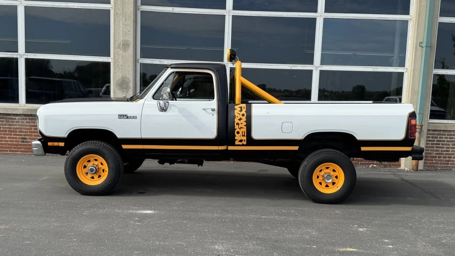 1992 Dodge Power Wagon - Image 2 of 13
