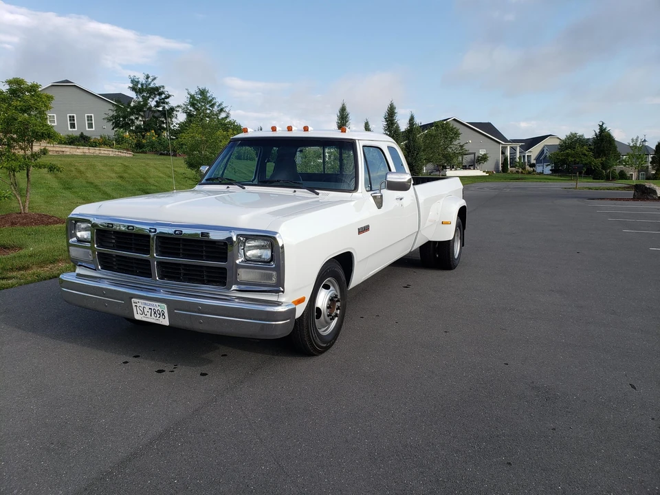 1992 Dodge Ram 1st Gen - Image 2 of 31