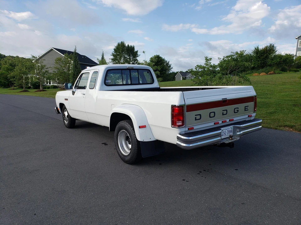 1992 Dodge Ram 1st Gen - Image 16 of 31