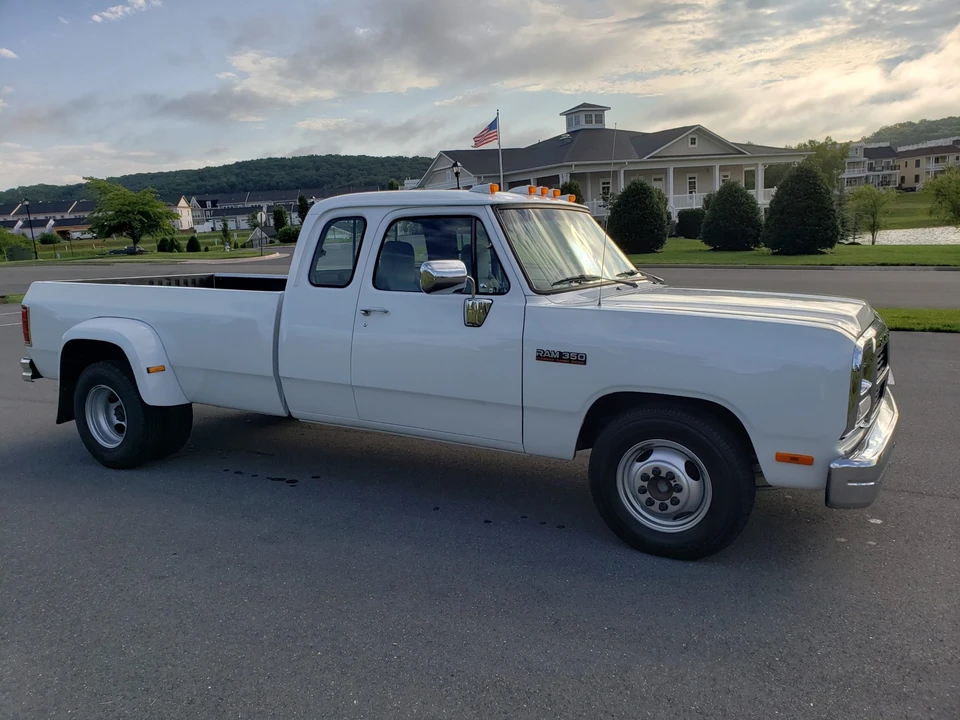1992 Dodge Ram 1st Gen - Image 8 of 31
