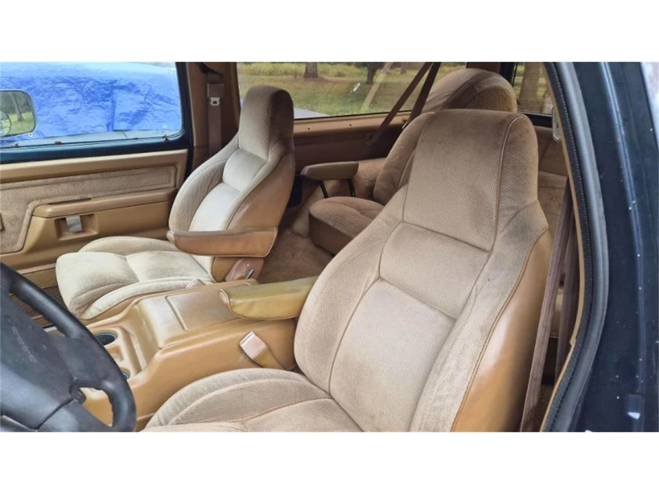 1992 Dodge Ramcharger - Image 9 of 17