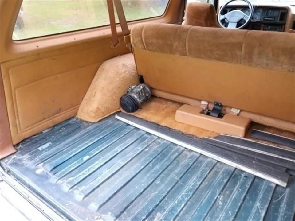 1992 Dodge Ramcharger - Image 16 of 17